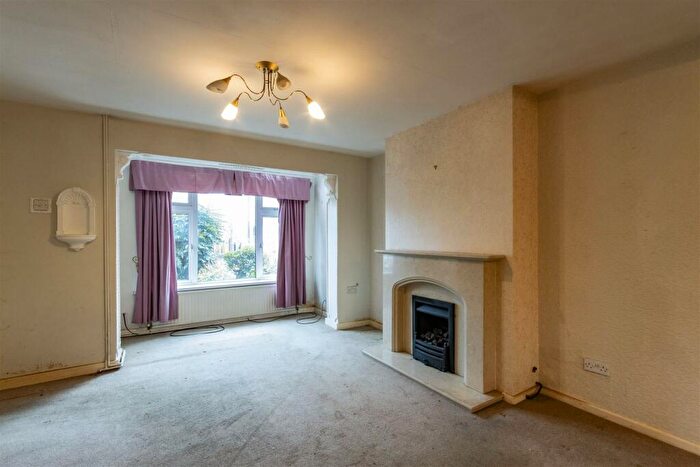 3 Bedroom Semi-Detached House For Sale In White Road, Staveley, Chesterfield, S43