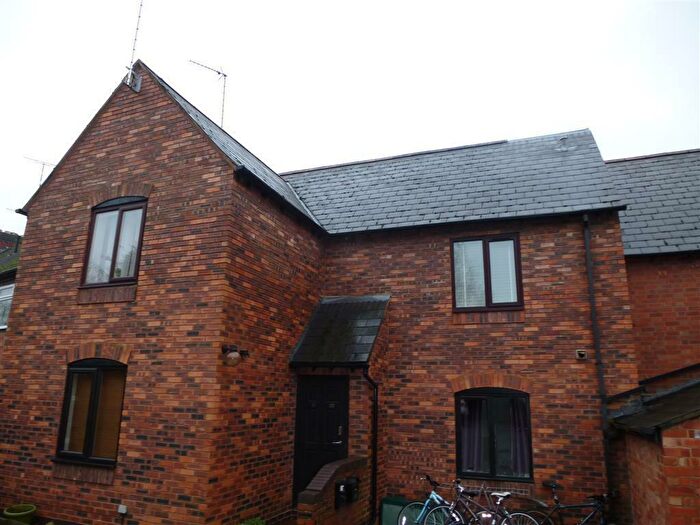 1 Bedroom Apartment To Rent In Spring Lane, Kenilworth, CV8