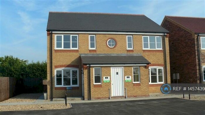 1 Bedroom Flat To Rent In Harrier Court, South Killingholme, DN40