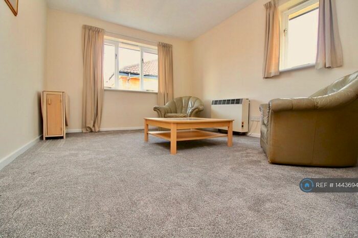 1 Bedroom Flat To Rent In Harrier Way, London, E6