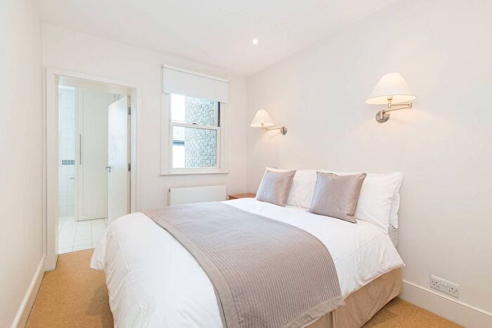 1 Bedroom Flat To Rent In Radnor Walk, Chelsea, London, SW3