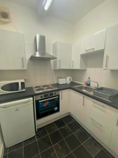 2 Bedroom Flat To Rent In Slateford Road, Slateford, Edinburgh, EH11