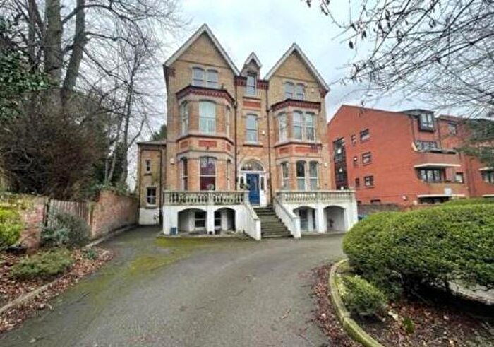 2 Bedroom Apartment To Rent In Linnet Lane, L17