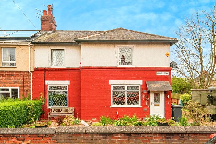 2 Bedroom End Of Terrace House To Rent In Ridge Road, Highfields, Doncaster, South Yorkshire, DN6