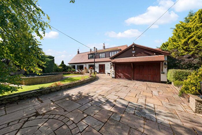 3 Bedroom Detached House For Sale In Garnetts Lane, Tarbock Green, L35