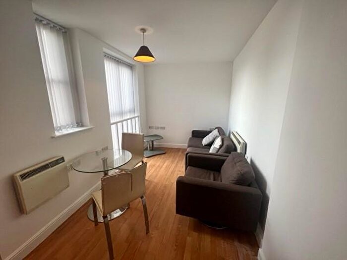 1 Bedroom Flat To Rent In The Corner House, Godwin Street, Bradford, BD1