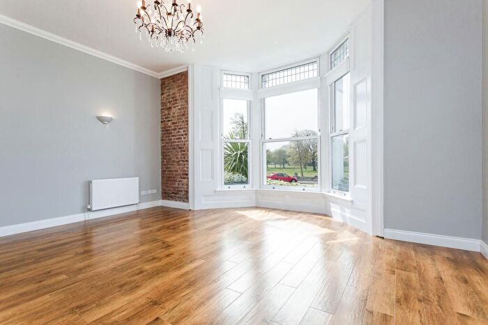 2 Bedroom Apartment To Rent In Clarence Parade, Southsea, PO5