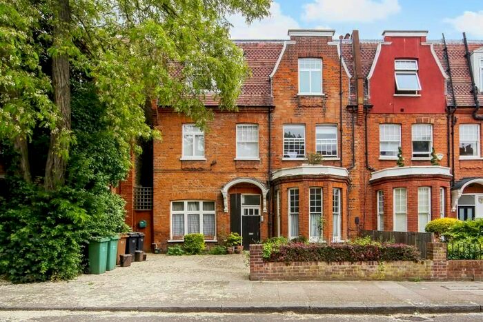 3 Bedroom Flat To Rent In Aberdare Gardens, London, NW6