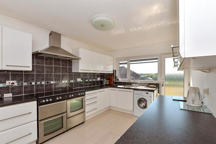 3 Bedroom Detached Bungalow For Sale In Mill Fields, Shepherdswell, Dover, Kent, CT15