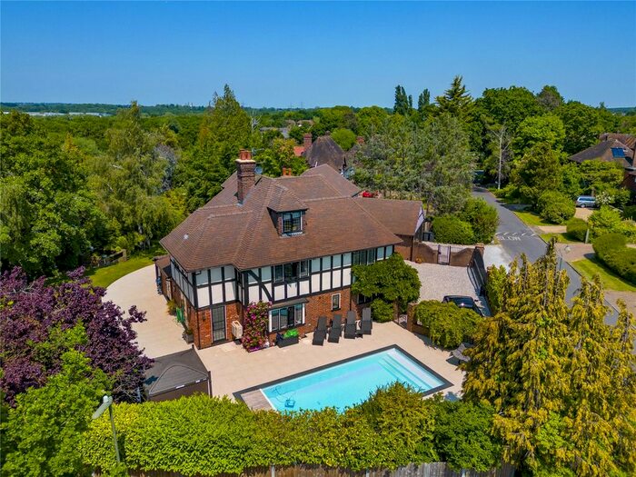 6 Bedroom Detached House To Rent In Abbotswood, Guildford, Surrey, GU1