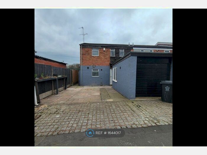 3 Bedroom End Of Terrace House To Rent In Harris Road, Leicester, LE4