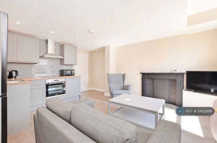 2 Bedroom Flat To Rent In Whitham Road, Sheffield, S10