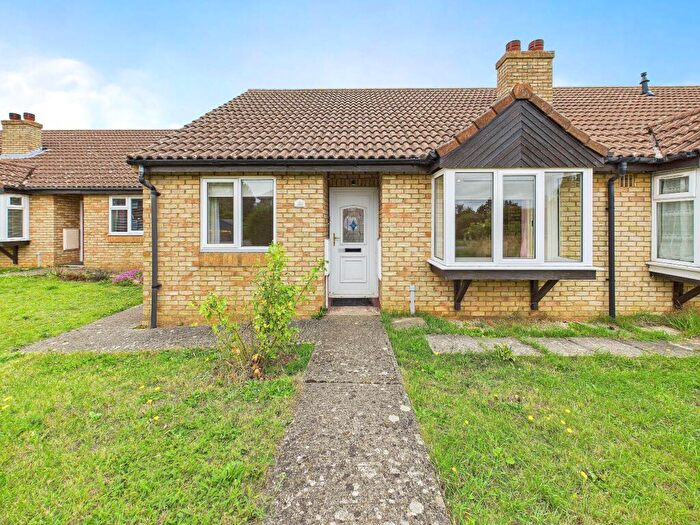 2 Bedroom Bungalow For Sale In Bushmead Road, Eaton Socon, St. Neots, PE19