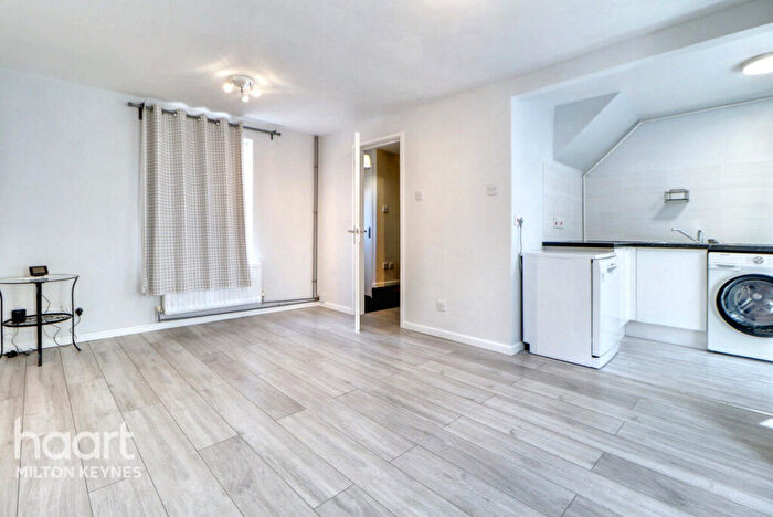 2 Bedroom Apartment For Sale In Bradwell Common Boulevard, Bradwell Common, MK13