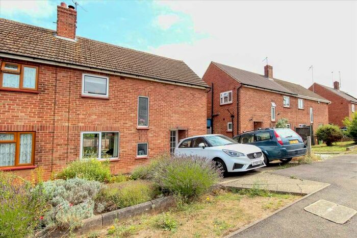 3 Bedroom Semi-Detached House To Rent In Valley Road, Wellingborough, NN8