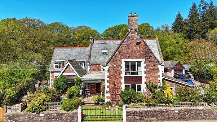 3 Bedroom Semi-Detached House For Sale In Viney Hill, Lydney, GL15