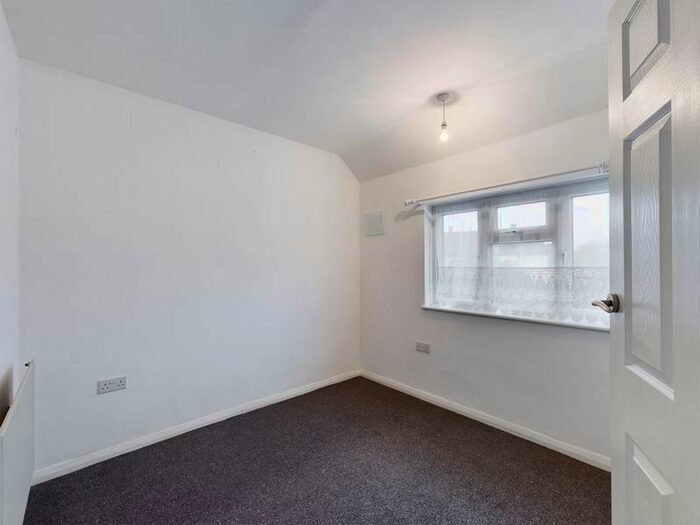 3 Bedroom Terraced House For Sale In Fullarton Crescent, South Ockendon, RM15
