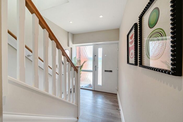 4 Bedroom Town House To Rent In Tannery Row, Leeds, LS5