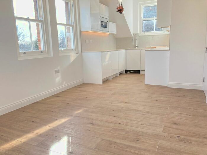 1 Bedroom Flat To Rent In Very Near Warwick Road Area, Ealing W5