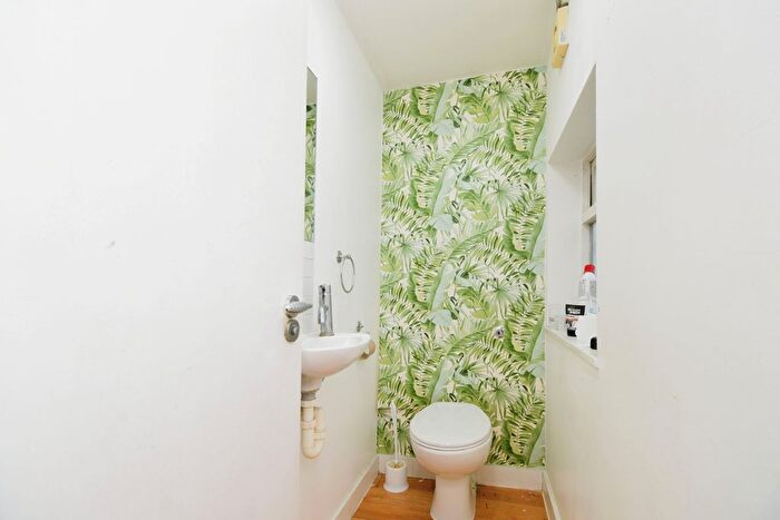 3 Bedroom Terraced House For Sale In York Mews, Ilford, IG1