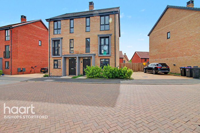 3 Bedroom Semi Detached House For Sale In Athenian Drive, Bishop's Stortford, CM23