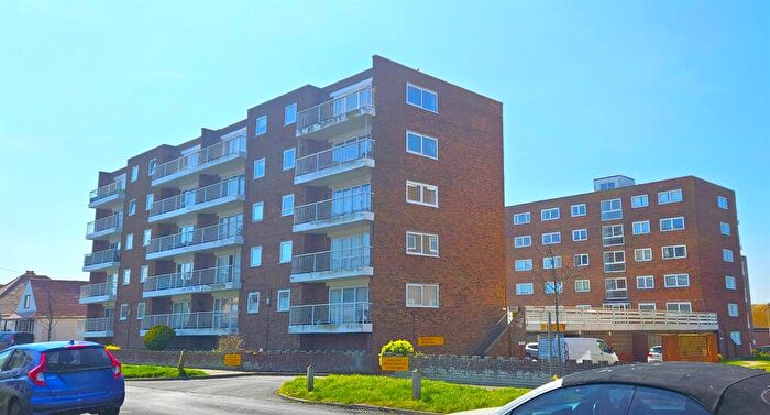 2 Bedroom Flat To Rent In Alfred Road, Birchington, CT7