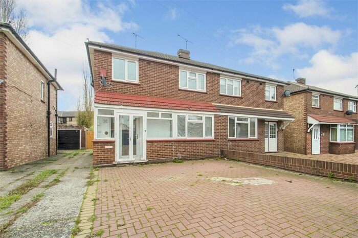 3 Bedroom Semi-Detached House To Rent In Fairway Avenue, West Drayton, Middlesex UB7