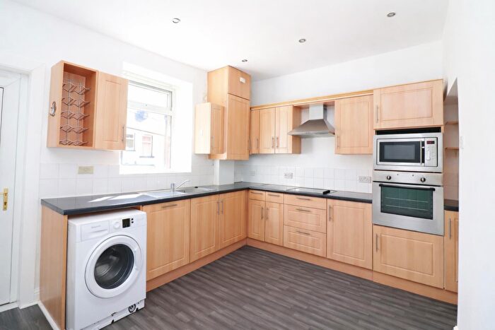 3 Bedroom Terraced House To Rent In Highfield Street, Darwen, BB3