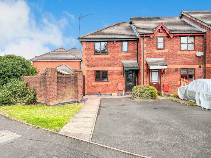 2 Bedroom End Of Terrace House To Rent In Monins Avenue, Tipton, DY4