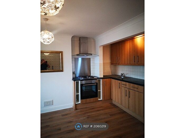 1 Bedroom Flat To Rent In Hitchin Road, Luton, LU2