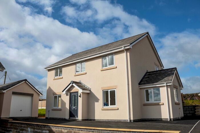 4 Bedroom Detached House For Sale In Cysgod Y Gyrn, Llansilin, Oswestry, SY10
