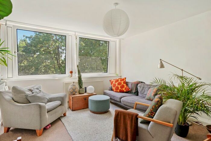 1 Bedroom Flat To Rent In Mount View Road, Stroud Green, London, N4