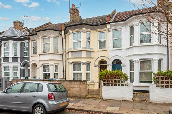 4 Bedroom Terraced House To Rent In Churchill Road, Willesden Green, London, NW2