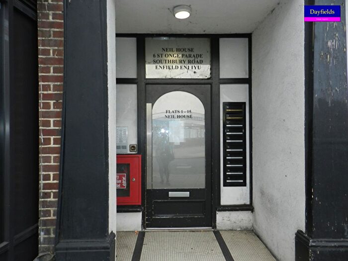 1 Bedroom Flat To Rent In Southbury Road, Enfield, EN1