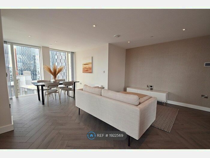 3 Bedroom Flat To Rent In Chester Road, Manchester, M15