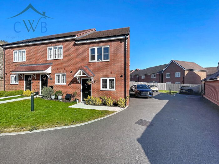 2 Bedroom End Of Terrace House For Sale In Pyrite Close, Wouldham, ME1