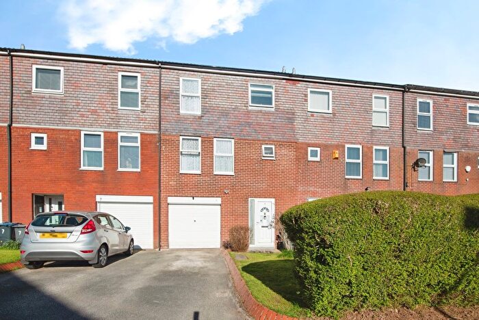 3 Bedroom Terraced House For Sale In Kyles Way, Birmingham, West Midlands, B32
