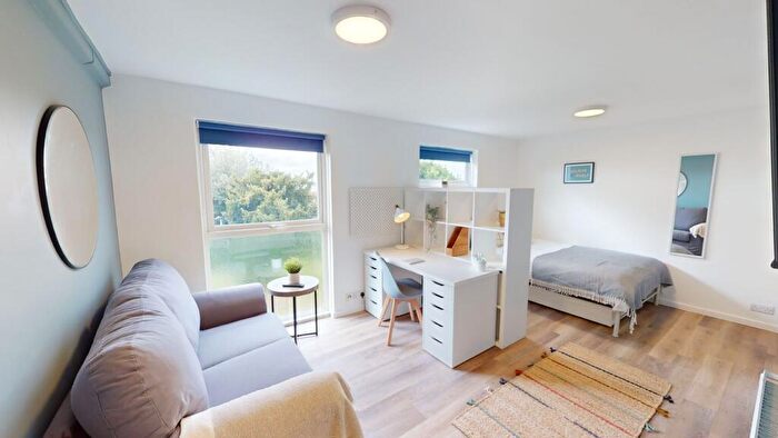 1 Bedroom Flat To Rent In Studio Flat, Monterey Gardens, EX4