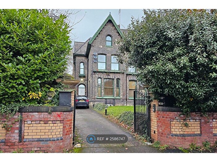 2 Bedroom Flat To Rent In Carlton Road, Manchester, M16