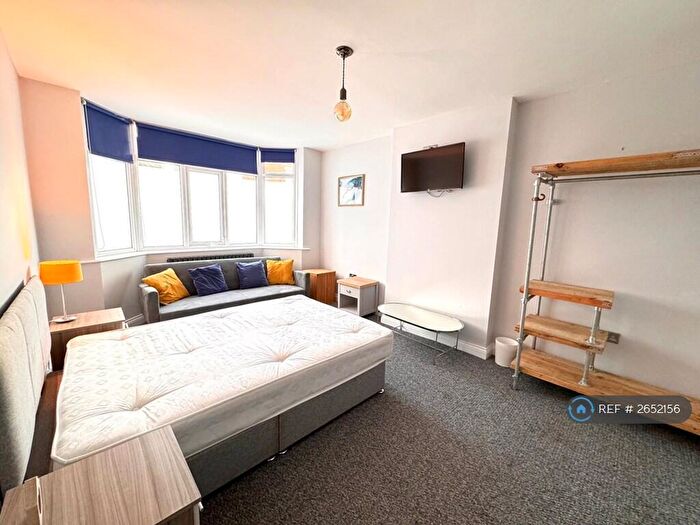 4 Bedroom Detached House To Rent In Charnwood Avenue, Long Eaton, Nottingham, NG10