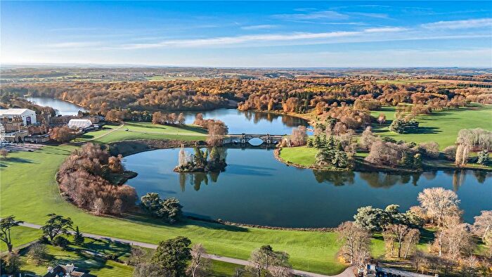 1 Bedroom Flat For Sale In Woodstock, Oxfordshire, OX20