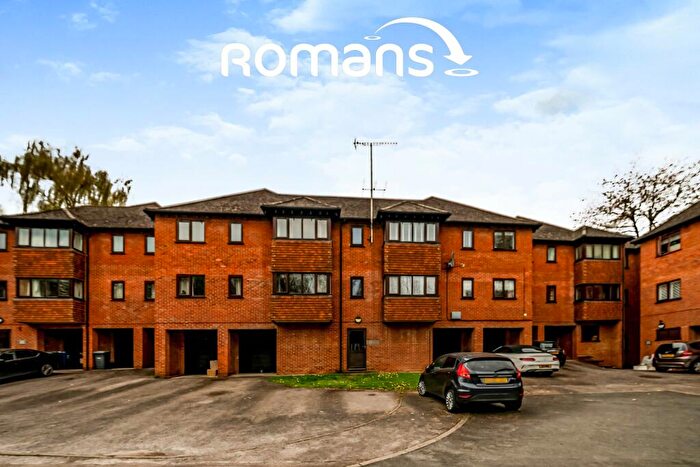 2 Bedroom Apartment To Rent In Portway Drive, HP12
