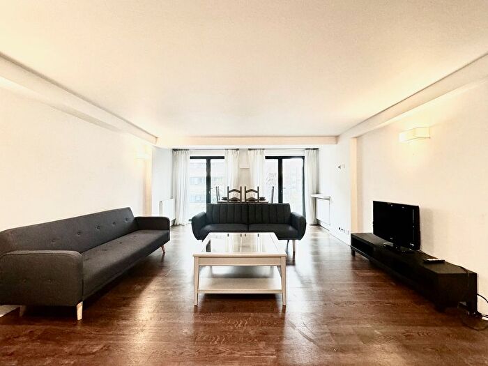 2 Bedroom Flat To Rent In Putney Bridge Road, London, SW15