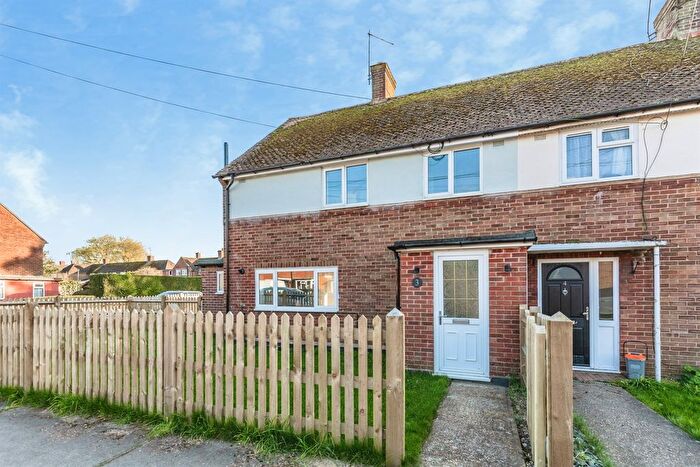 3 Bedroom Semi-Detached House For Sale In The Close, Rye, TN31