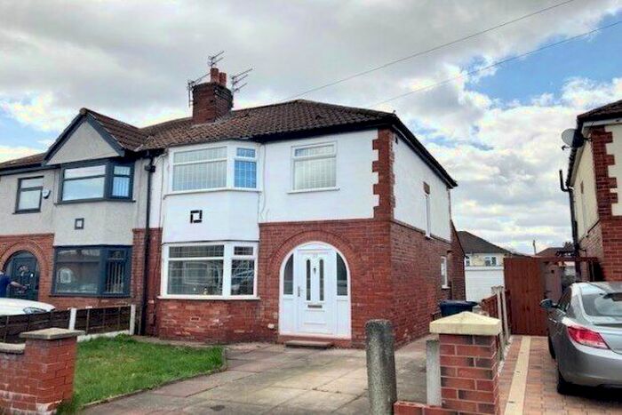 3 Bedroom Semi-Detached House To Rent In Acresfield Avenue, Manchester, M34