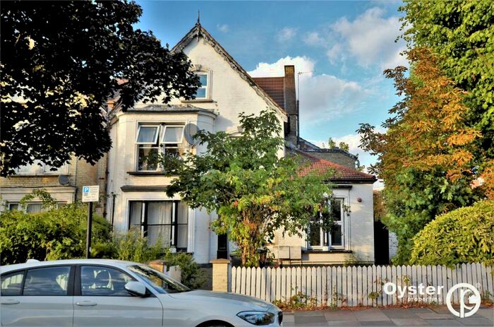 1 Bedroom Apartment To Rent In Maidstone Road, London, N11