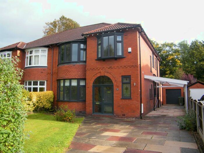 4 Bedroom Semi-Detached House To Rent In Framingham Road, Sale, M33