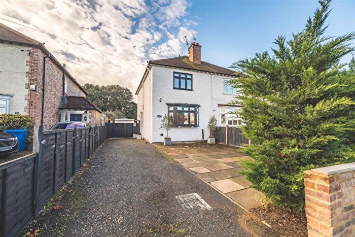 2 Bedroom House For Sale In Clewer Hill Road, Windsor, SL4