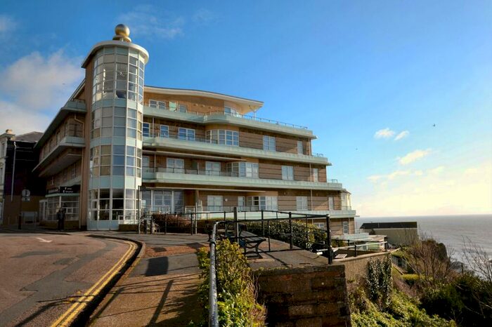 3 Bedroom Apartment To Rent In Church Street, Ventnor, PO38