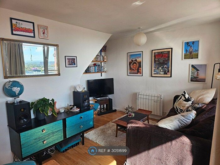 2 Bedroom Maisonette To Rent In Dove St, Bristol, BS2